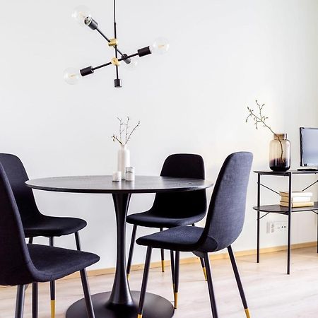 Juuri Valmistunut Yksio Rotuaarilla Appartement Oulu Buitenkant foto