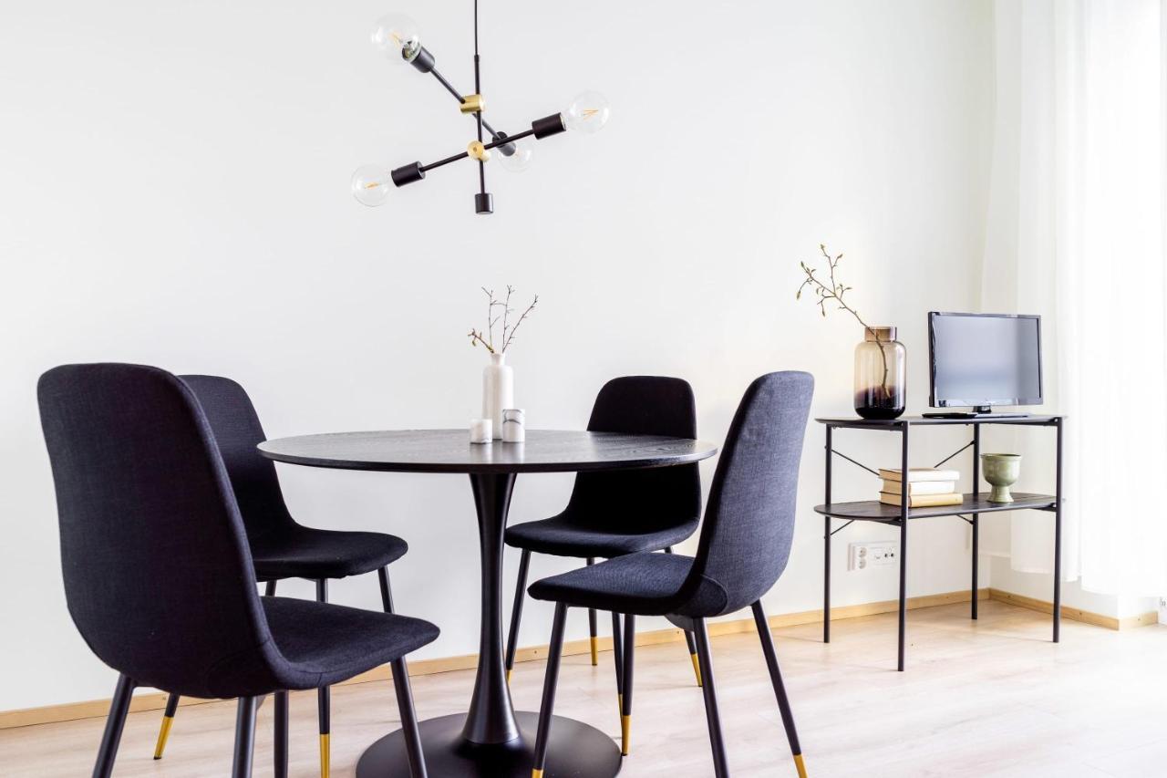 Juuri Valmistunut Yksio Rotuaarilla Appartement Oulu Buitenkant foto